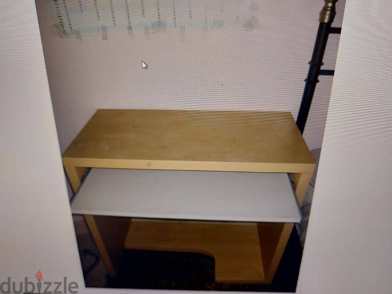 COMPUTER TABLE 0