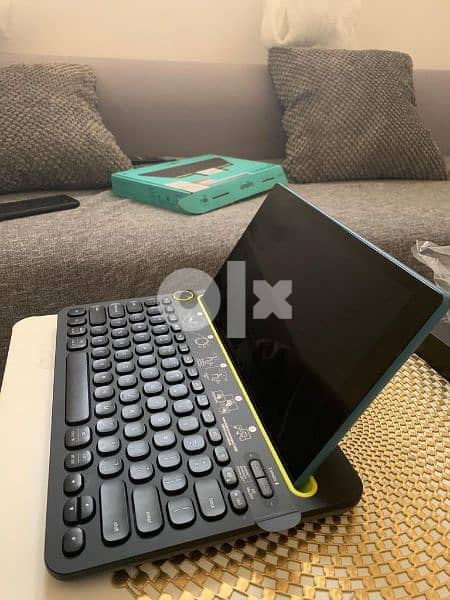 Logitech K480 Multi device Bluetooth keyboard new Box pcs 8