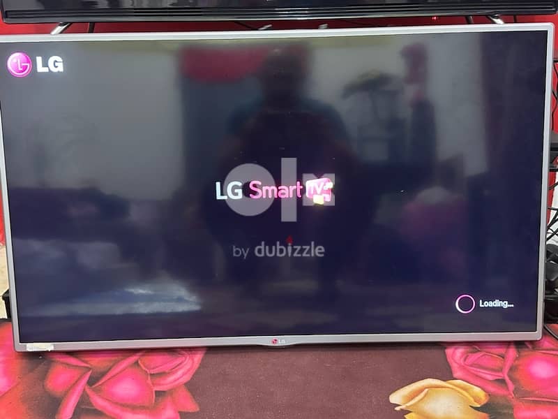 lg 43 inches smart silver frame original remot made in Korea 4