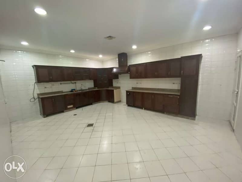 for rent in mangaf villa with garden 1