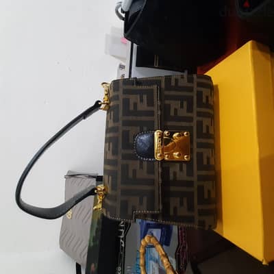 حقيبة فندي صفيرة small Fendi bag