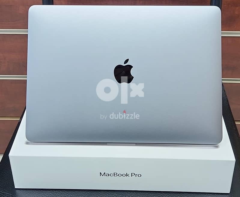 للبيع ماك بوك برو MacBook Pro  2020/13 INCH/1 TB SSD/16 GB RAM 1