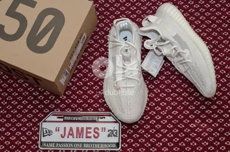 Yeezy Triple White Size 42.5EU