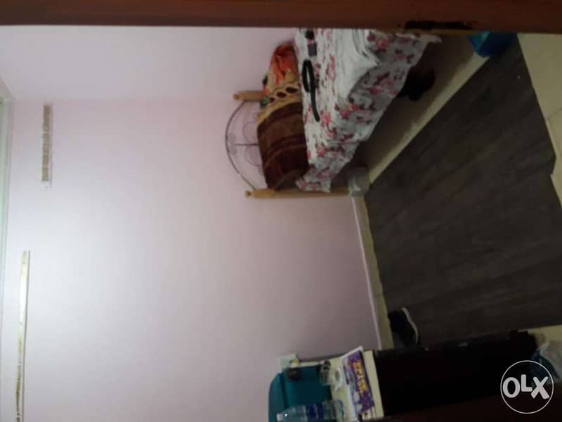 Room for rent in farwaniya block 5. Very nice room. Apartments for