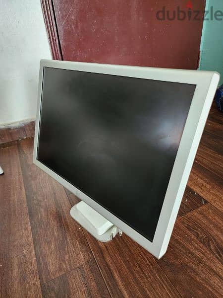 apple A1081 20" cinema display monitor for sale 0