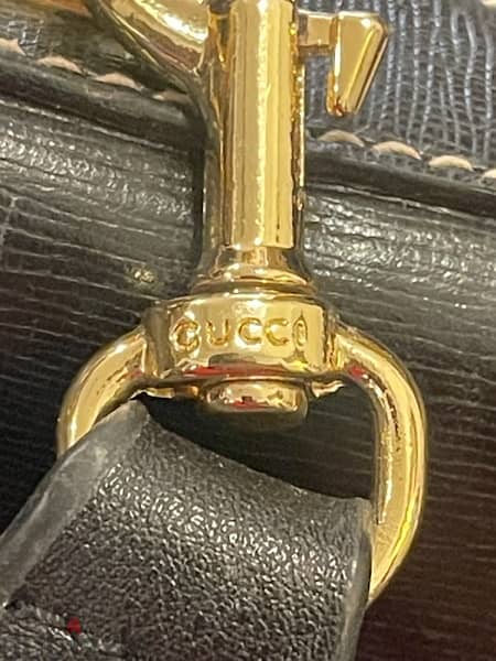 GUCCI leather classic rich stylish bag with gold plated lock and key 5