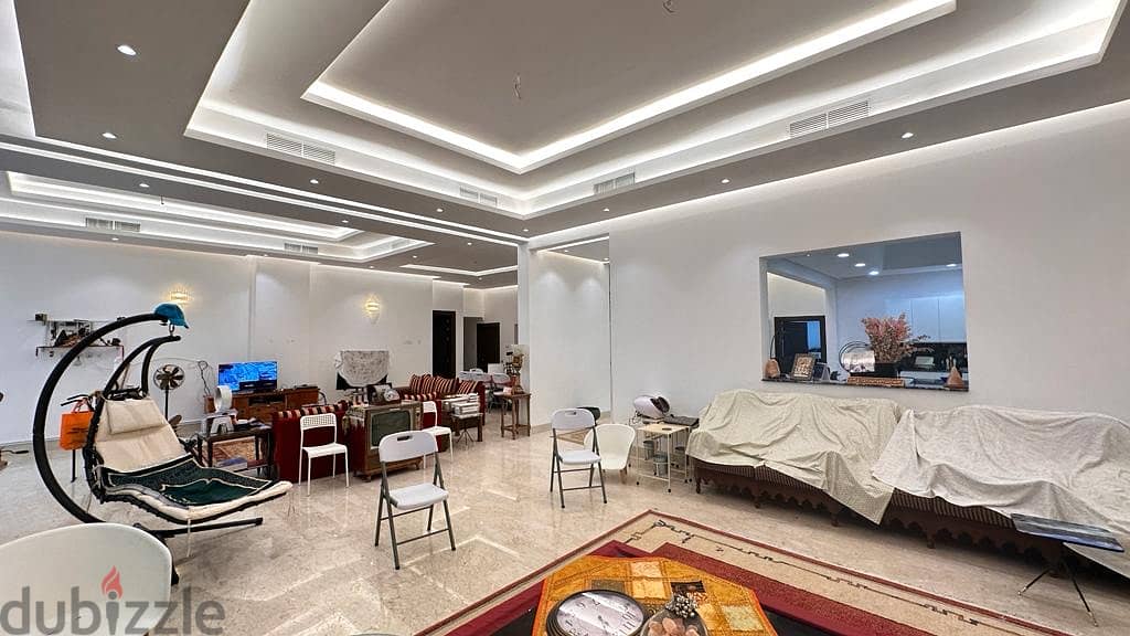 Luxury 5 Bedrooms Spacious Villa in Al-Mesayel 3