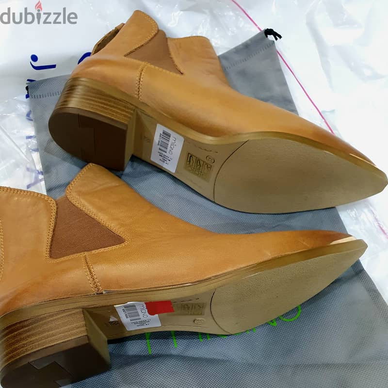 Milano women’s Boots brand new 1
