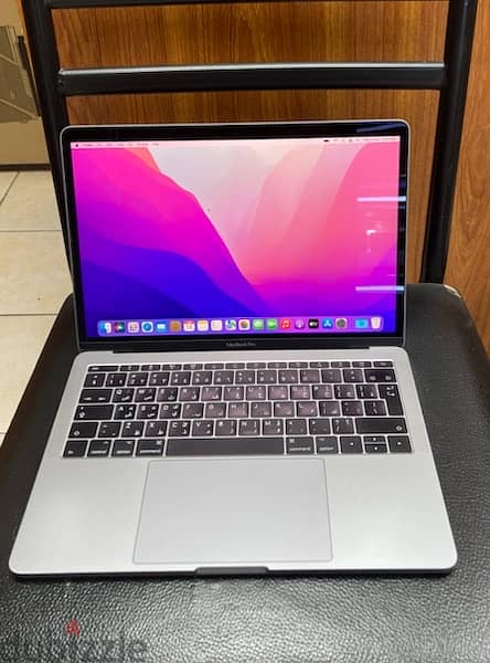 Macbook PRO Core i5 256GB SSD 8GB RAM TouchBar Touch ID 1