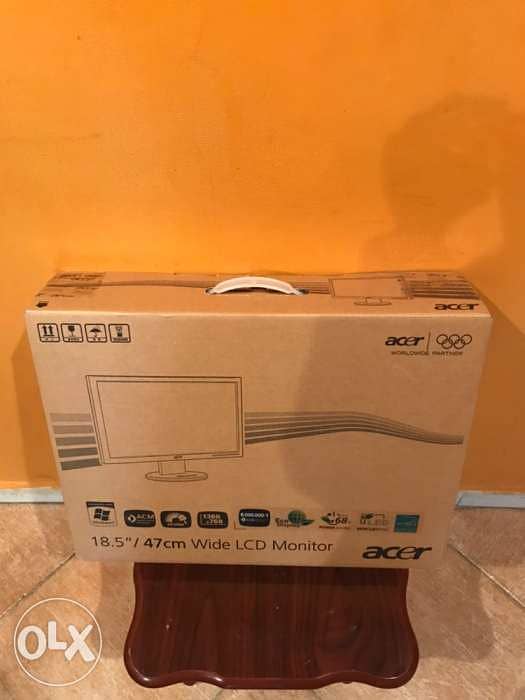 Acer LCD monitor 18.5 inch wide light used 0
