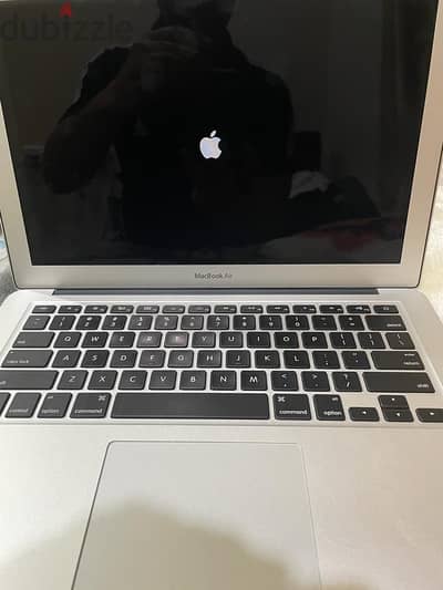 Apple laptop