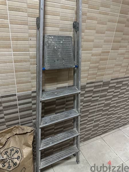 Ladder working condition with no rust height 2 and half meter 0