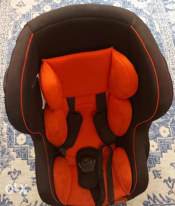 Baby car chair juniors. . 1