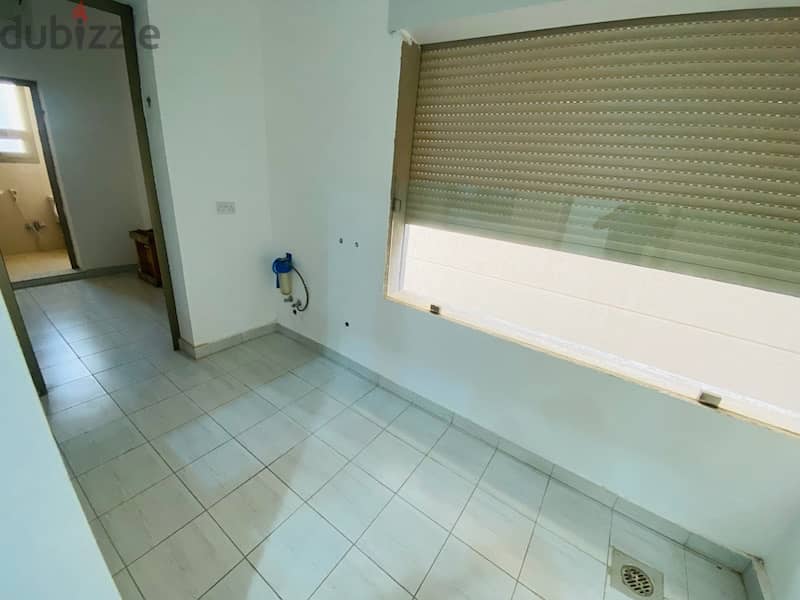 beautiful 3 bed villa apt in Sabah al Ahmed with balcony 3