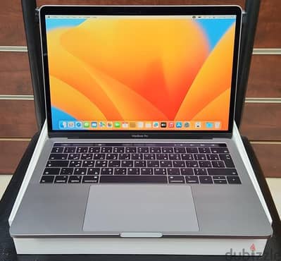 للبيع ماك بوك برو  MacBook pro I5 256 GB ssd/8GB ram