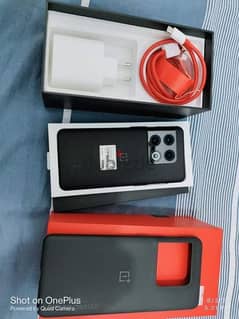 OnePlus 10 Pro 5G (12GB RAM + 256GB Memory) - Volcanic Black.