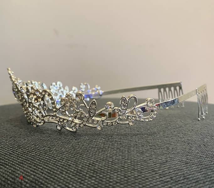 crown or Tiara - new in box 1