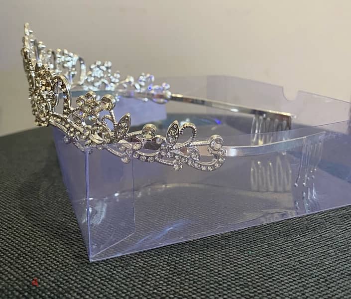 crown or Tiara - new in box 5