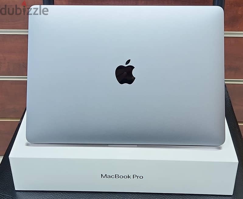 للبيع MacBook Pro  Core i7 2020/512 GB/16 GB RAM  لون SPACE GRAY 1