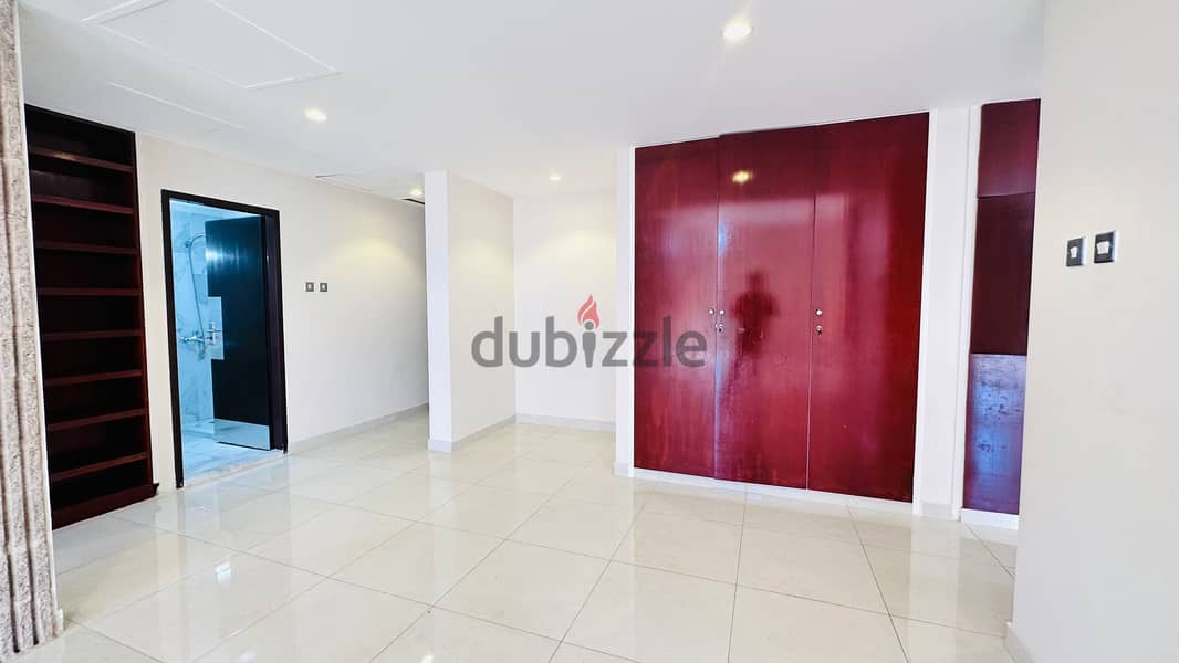 Modern spacious three bedroom Un Furnished Apartment- Mahboula block-3 5