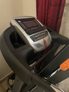 Treadmill - sparsely used 0