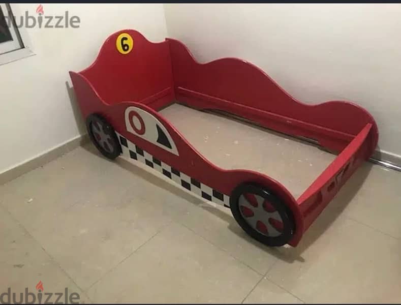 single bed shaped as car   good condition in mahboula 0