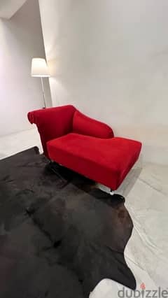Red Chaise Longue [Sofa / Couch / Chair)