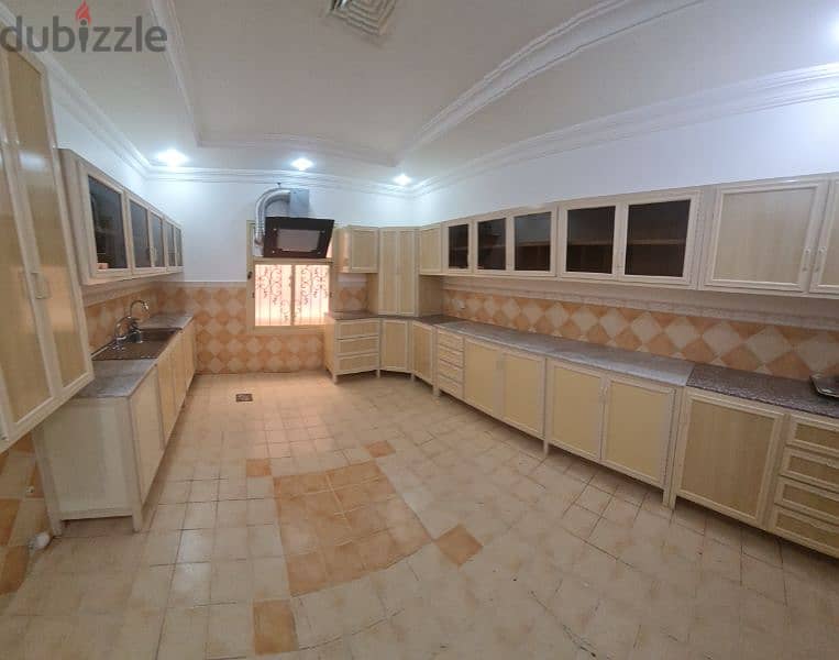 very nice super clean villa floor in Mangaf ( small balcony )open view 5