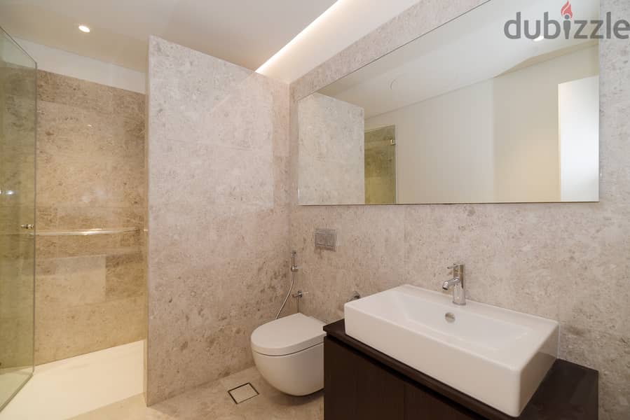 Sabah Al Salem – new, three bedroom apartment with sea view 5