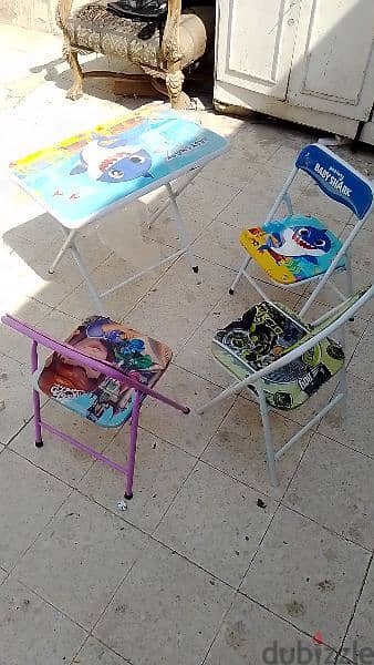 Baby shark table online and chairs