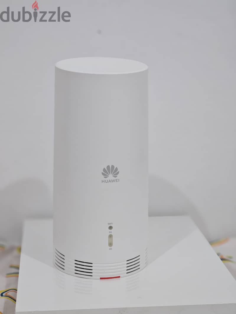 Factory Unlocked Huawei CPE Max Outdoor/Indoor 5G Router 1