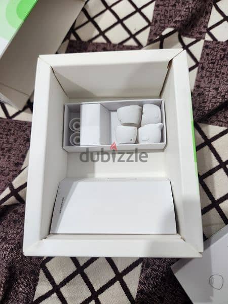 Belkin sound from immerse earbuds brand new condition just open box 1