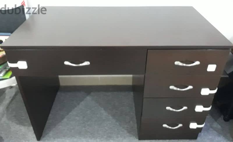 Desk with drawers 1