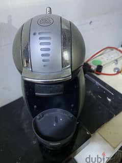 Dolice Gusto Coffe Machine 8kd 0