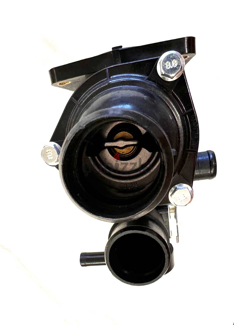FORD AND JAGUAR WATER OUTLET HOUSING 0