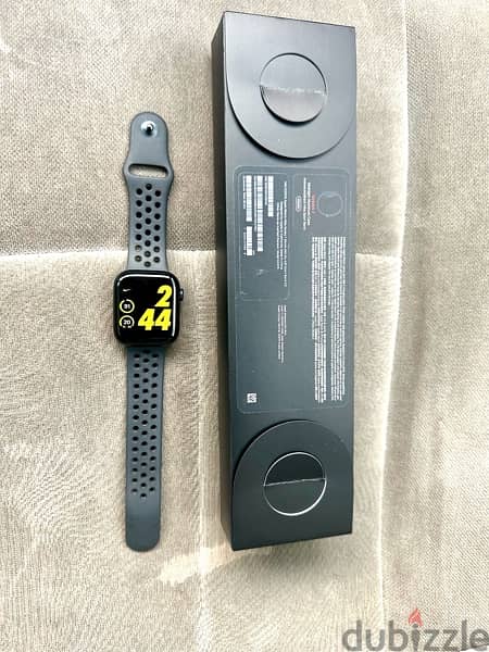 Apple Watch 7 Cellular LTE 45mm Nike edition - Jewelry - Watches