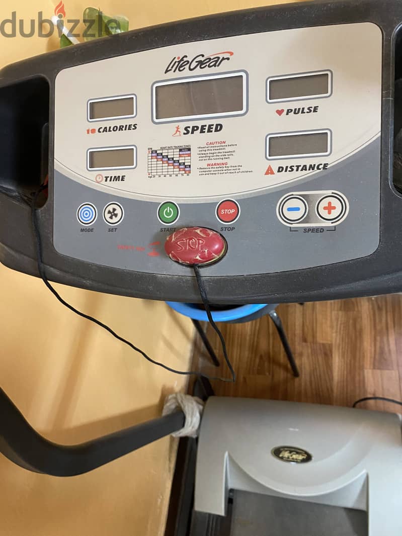 Lifegear Treadmill in excellent condition 2