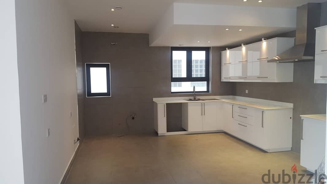 Modern 03 Bedrooms Ground Floor Apartment with Balcony in West Mishref 4