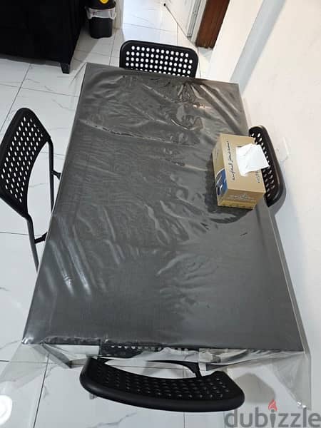 Dinning table for Sale 0