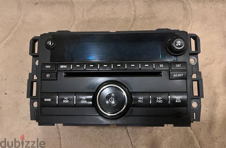 GM OEM Radio MP3 Aux CD player Part No : 25782841