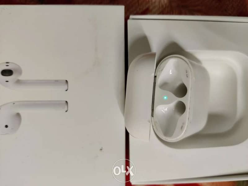 Airpod 2 charging case without buds original 0