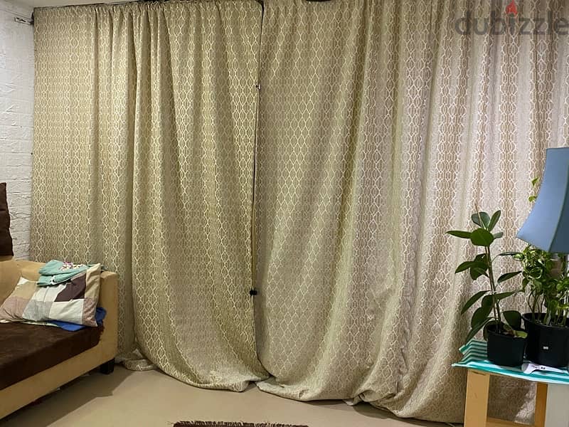 Large curtain 0