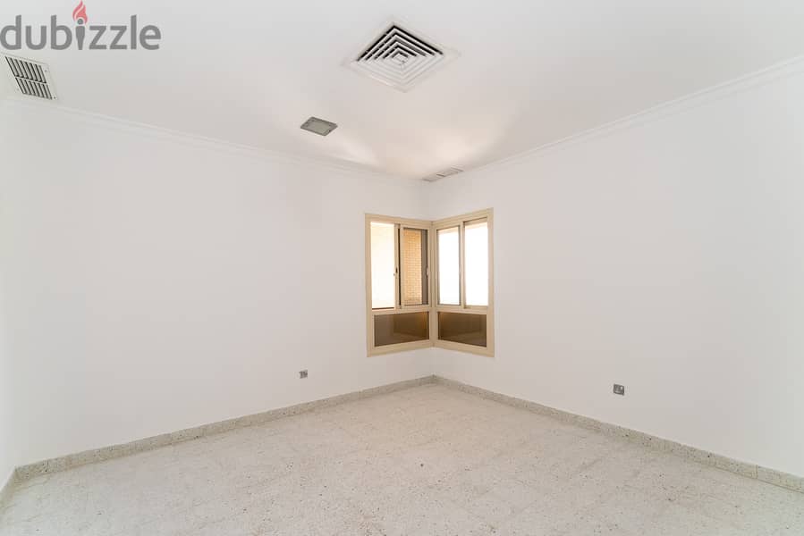 Shaab – big, three bedrooms apartment w/balcony and s. pool 5