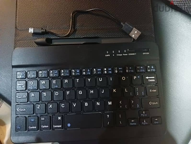 Bluetooth keyboard exchange to bluetooth speaker 1