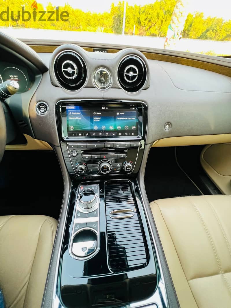 2019 Jaguar XJL Western expat owner, Showroom condition 16