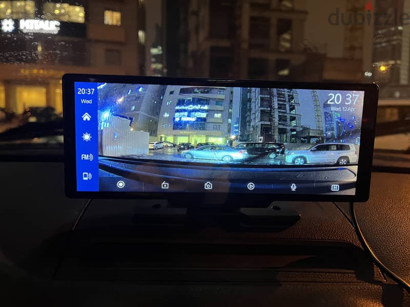 10.3 inch full hd wireless portable car multimedia screen 4