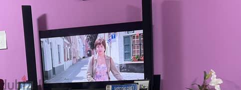 LG LCD TV - 42 INCH WITH  REMOTE & POWER CABLE - Very good condition