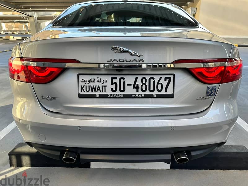 2018 Jaguar XF Under warranty Excellent condition 2