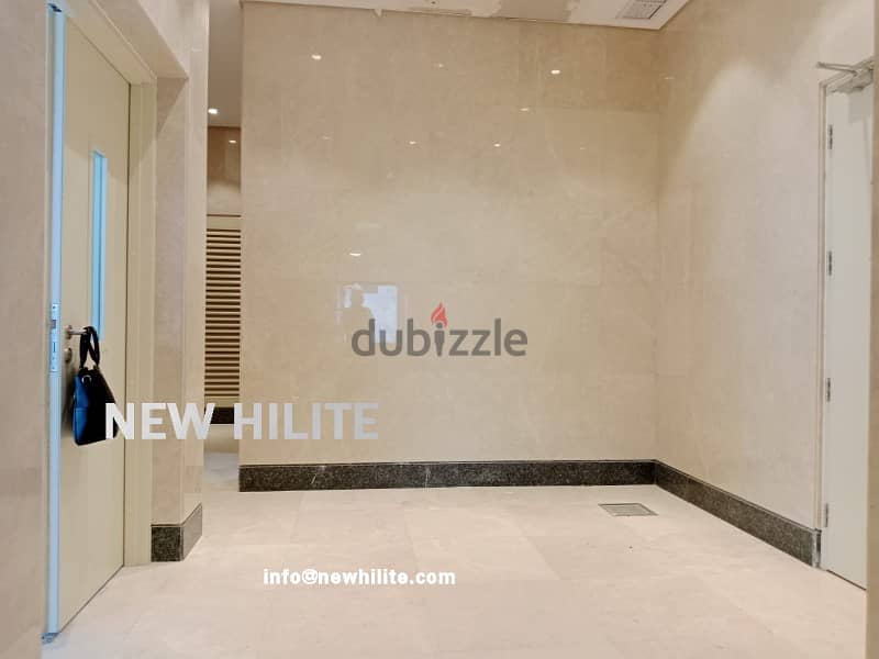 COMMERCIAL FLOOR FOR RENT IN QIBLA KUWAIT CITY 0