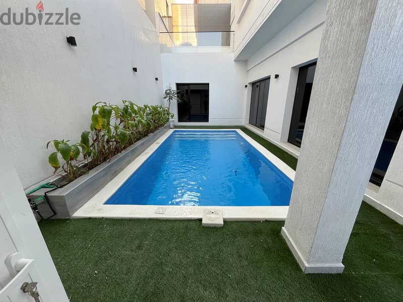 Bayan – great, contemporary six bedroom villa w/pool 0
